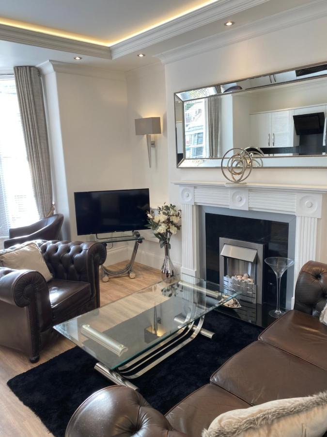 The Maureen Suite Llandudno Exterior photo